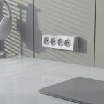 Розетка четверная с заземлением и шторками Gallant белая W5072210