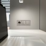 Выключатель одноклавишный проходной (дымчатый) W1212004