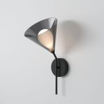 Настенный светильник со стеклянным плафоном 70161/1 черный