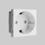 W1171160/ Модульная розетка с заземлением и шторками 45*45  (белый) W1171160