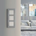 Рамка из металла на 3 поста АluMax алюминий W0033506