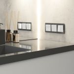 Розетка влагозащ. с зазем. с защит. крышкой и шторками (белый акрил) W1171241