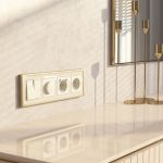 Рамка из металла на 4 поста Baguette айвори/латунь W0042851