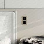 Сенсорный выключатель двухклавишный с подсветкой (черный) W4522008