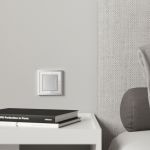 Рамка из металла на 1 пост Baguette белый/серебро W0012850