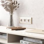 Рамка из металла на 3 поста Baguette айвори/латунь W0032851