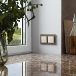 Розетка с заземлением и шторками c крышкой IP44 айвори матовый W1171262