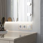 Рамка из стекла на 3 поста Favorit молочный W0031141