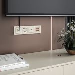 Розетка с заземлением, шторками и USB тип A+C (слоновая кость) W1171703