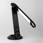 Светодиодная настольная лампа с беспроводной зарядкой 80428/1 черный