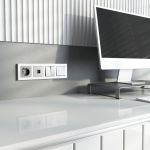 Рамка из поликарбоната на 4 поста Hammer белый W0042401