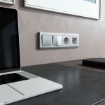 Выключатель двухклавишный проходной с подсветкой (Hammaer серебряный) W1222106