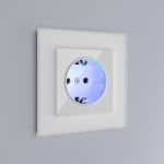 Рамка из стекла на 1 пост Favorit белый матовый W0011105