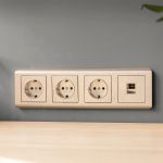 Рамка из поликарбоната на 4 поста Stream шампань W0042111