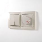 Выключатель двухклавишный проходной (слоновая кость) W1122003