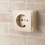 Розетка с заземлением Gallant шампань рифленый W5071010