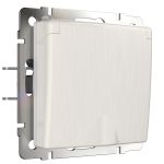 Розетка влагозащ. с зазем. с защит. крышкой и шторками перламутровый рифленый W1171213