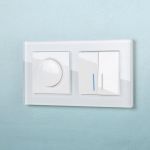 Рамка из стекла на 2 поста Favorit белый W0021101