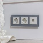 Рамка из стекла на 3 поста Favorit серый W0031115