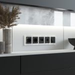 Рамка из стекла на 5 постов Favorit белый W0051101