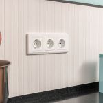 Рамка из поликарбоната на 3 поста Stark белый W0031801