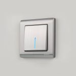 Выключатель одноклавишный проходной с подсветкой глянцевый никель W1112102
