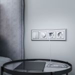 W1171506/ Розетка с заземлением, шторками и USBх2 (серебряный) W1171506