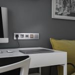 W1171506/ Розетка с заземлением, шторками и USBх2 (серебряный) W1171506