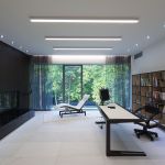 Линейный светодиодный накладной односторонний светильник 53см 10Вт 3000К серебряный 101-100-30-53