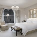 Люстра с тканевыми абажурами и хрустальными подвесками 10054/5 белый с золотом