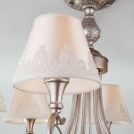Классическая люстра с абажурами 60069/8 серебро