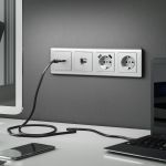 W1171009/ Розетка с заземлением (cеребряный рифленый) W1171009