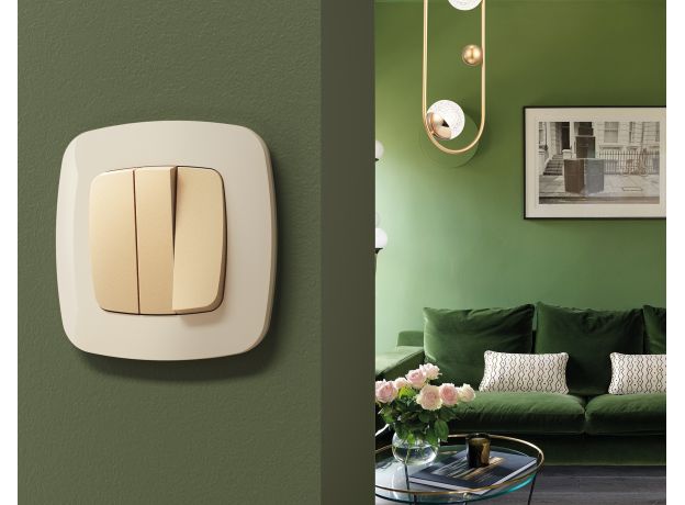 OF140304 Рамка OMEGA Ecta (Бежевый глянец) 4-ая