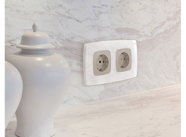 OF940104 Рамка OMEGA Opera (Белый мрамор) 4-ая