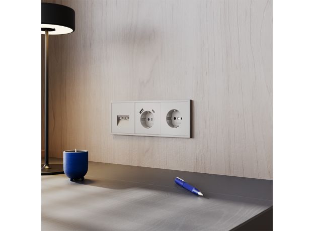 Розетка встраиваемая VOLTUM S70 с заземлением и защитными шторками, 16А, с USB, A+С, (кашемир)