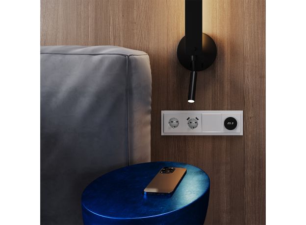 Рамка стеклянная VOLTUM S70 на 4 поста, (белый,матовый,стекло)