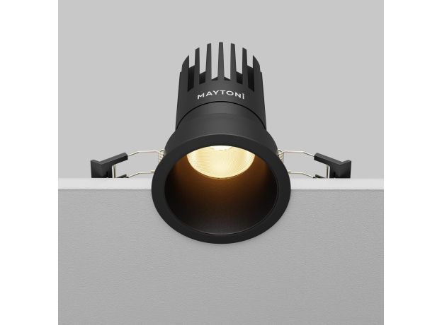 Точечные светильники Maytoni DL118-15W-2.7K-B Dip