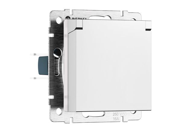 Розетка с заземлением и шторками c крышкой IP44 N (белый матовый) W1171261