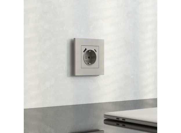 W0012917/ Рамка на 1 пост Slab (дымчатый софт) W0012917