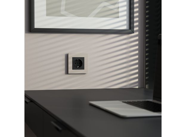 W0012917/ Рамка на 1 пост Slab (дымчатый софт) W0012917