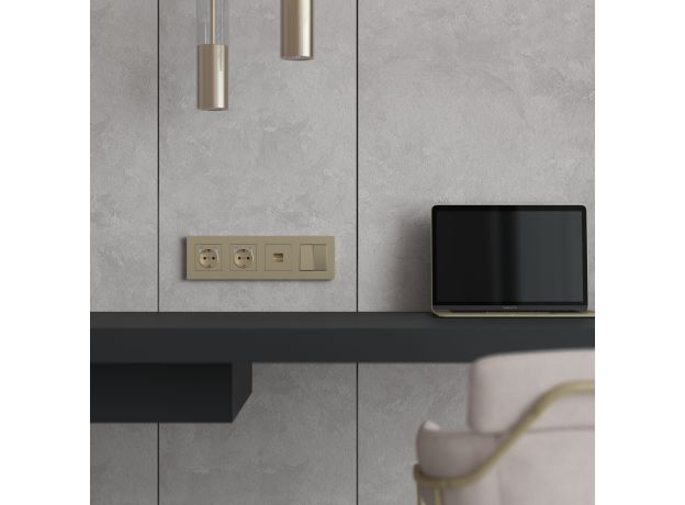 W0042911/ Рамка на 4 поста Slab (шампань софт) W0042911