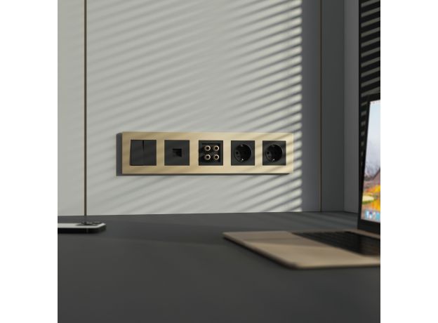 W0052911/ Рамка на 5 постов Slab (шампань софт) W0052911