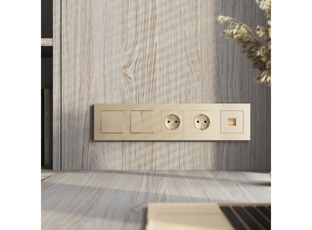 W0052911/ Рамка на 5 постов Slab (шампань софт) W0052911