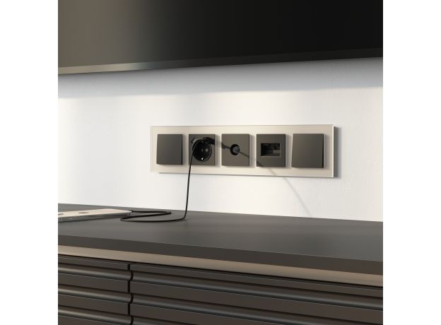 Рамка из стекла на 5 постов Senso шампань soft-touch W0053111