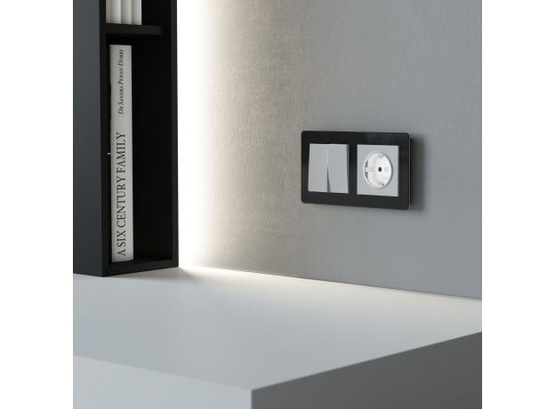 Розетка с подсветкой W (белый матовый) W1171461