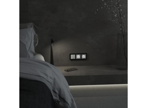 Розетка с подсветкой W (белый матовый) W1171461