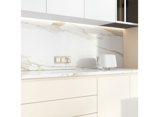 Розетка с заземлением и шторками c крышкой IP44 N (айвори матовый) W1171262