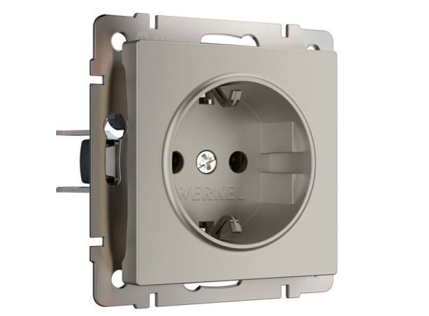Розетка с заземлением и шторками (дымчатый) W1271104
