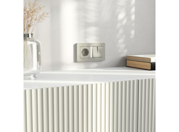 Выключатель двухклавишный проходной с подсветкой (дымчатый) W1222104