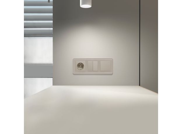 W1210004/ Выключатель одноклавишный (дымчатый) W1210004